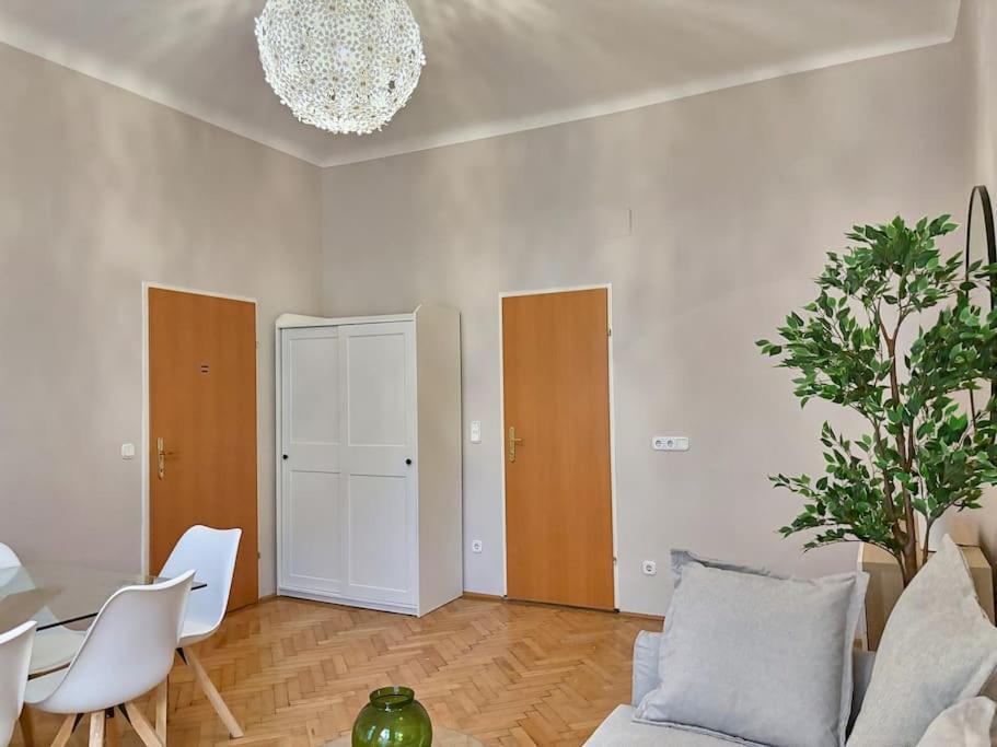 8 Minuten Nach Augarten I 7 Minuten Zur Metro I Wlan Apartment *